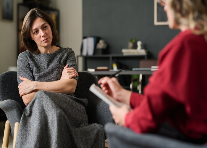 "The Client Who Plays to Win": Machiavellianism, Clinical Seduction, and the Therapist's Ground