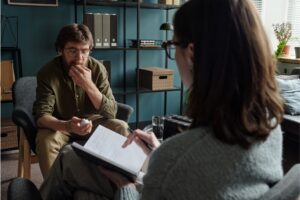 Why Some Clients Get Under Our Skin The Pull to Rescue, Defend, Withdraw or Over-Function in Trauma Therapy